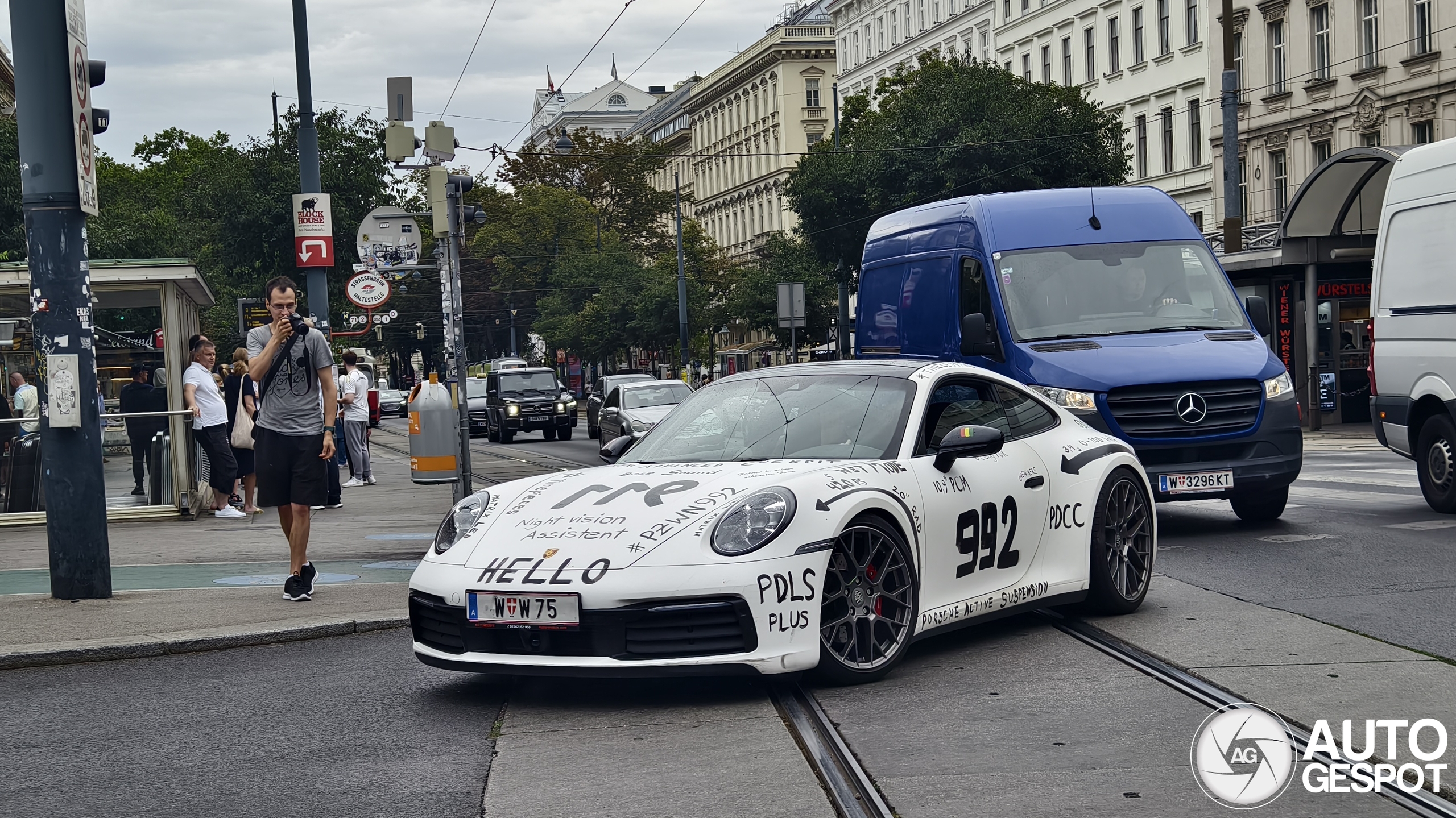 Porsche 992 Carrera 4S