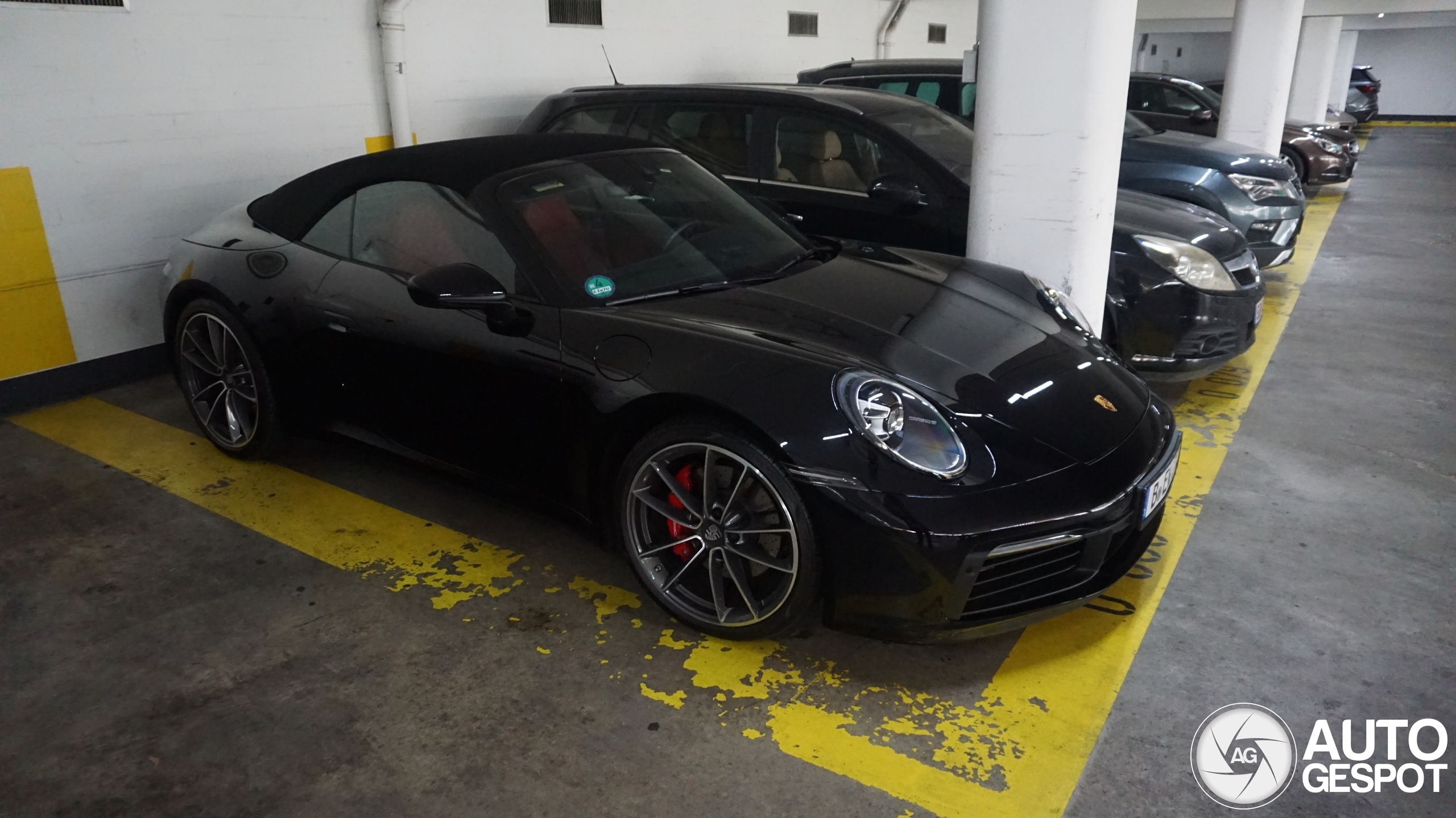 Porsche 992 Carrera 4S Cabriolet