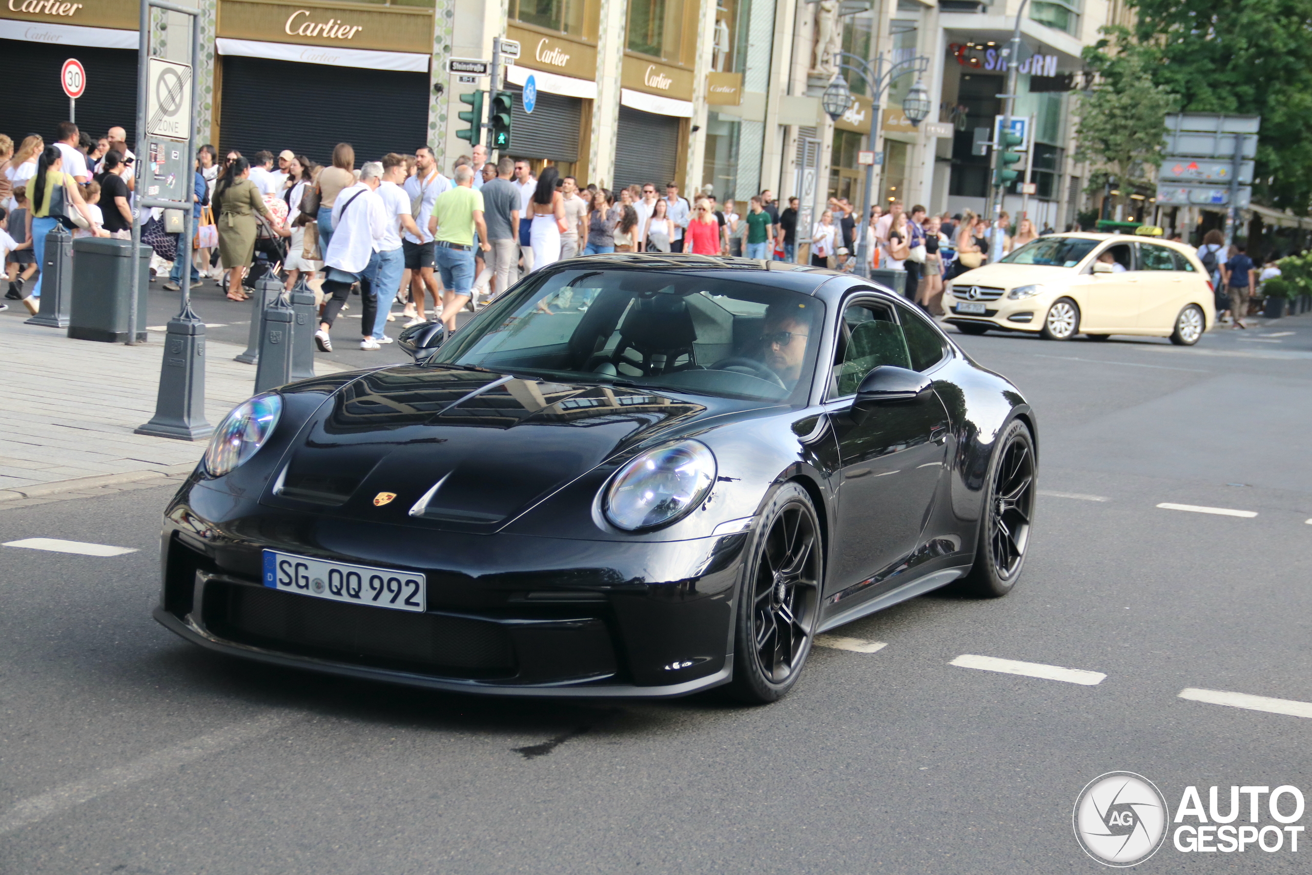 Porsche 992 GT3 Touring