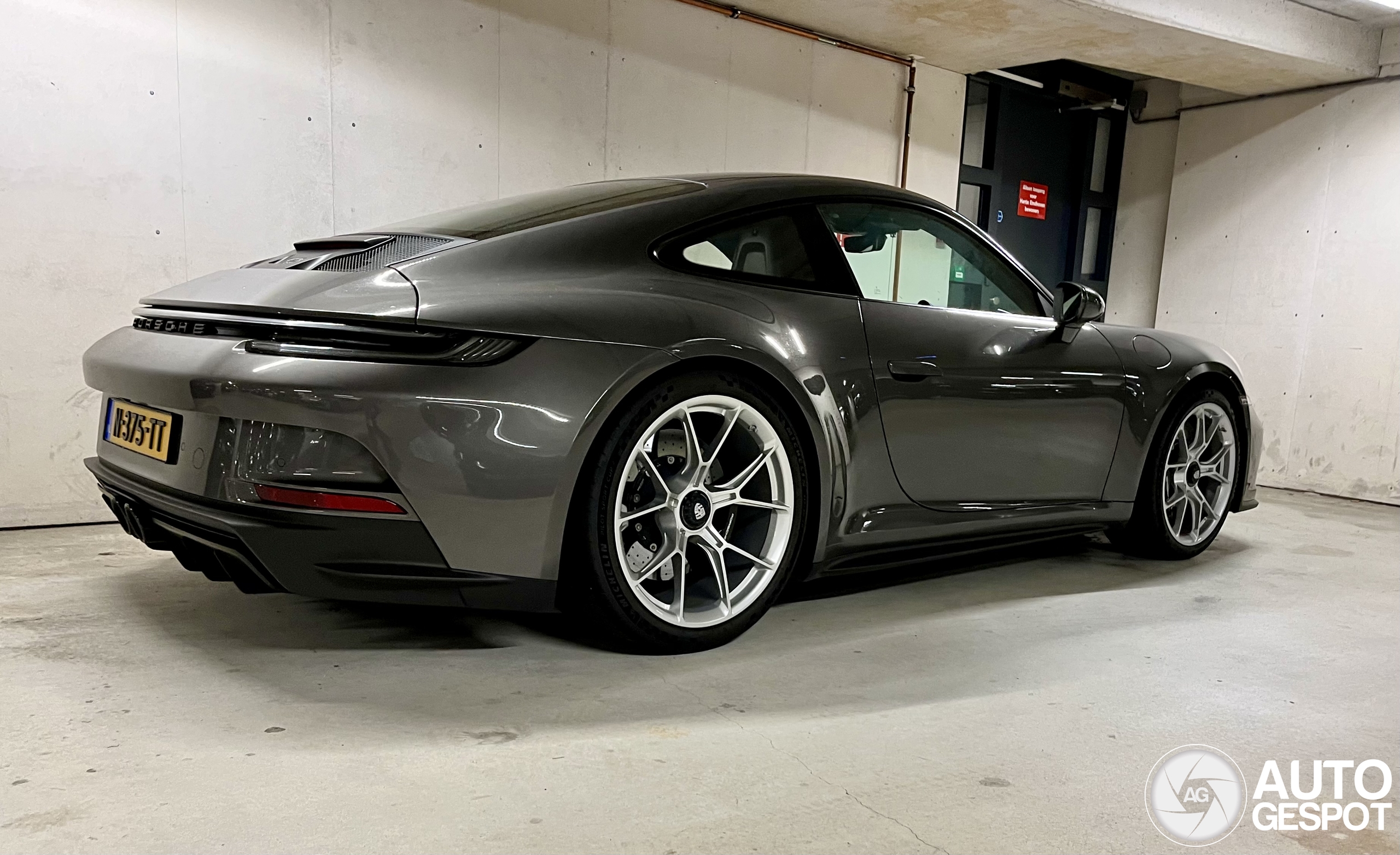 Porsche 992 GT3 Touring