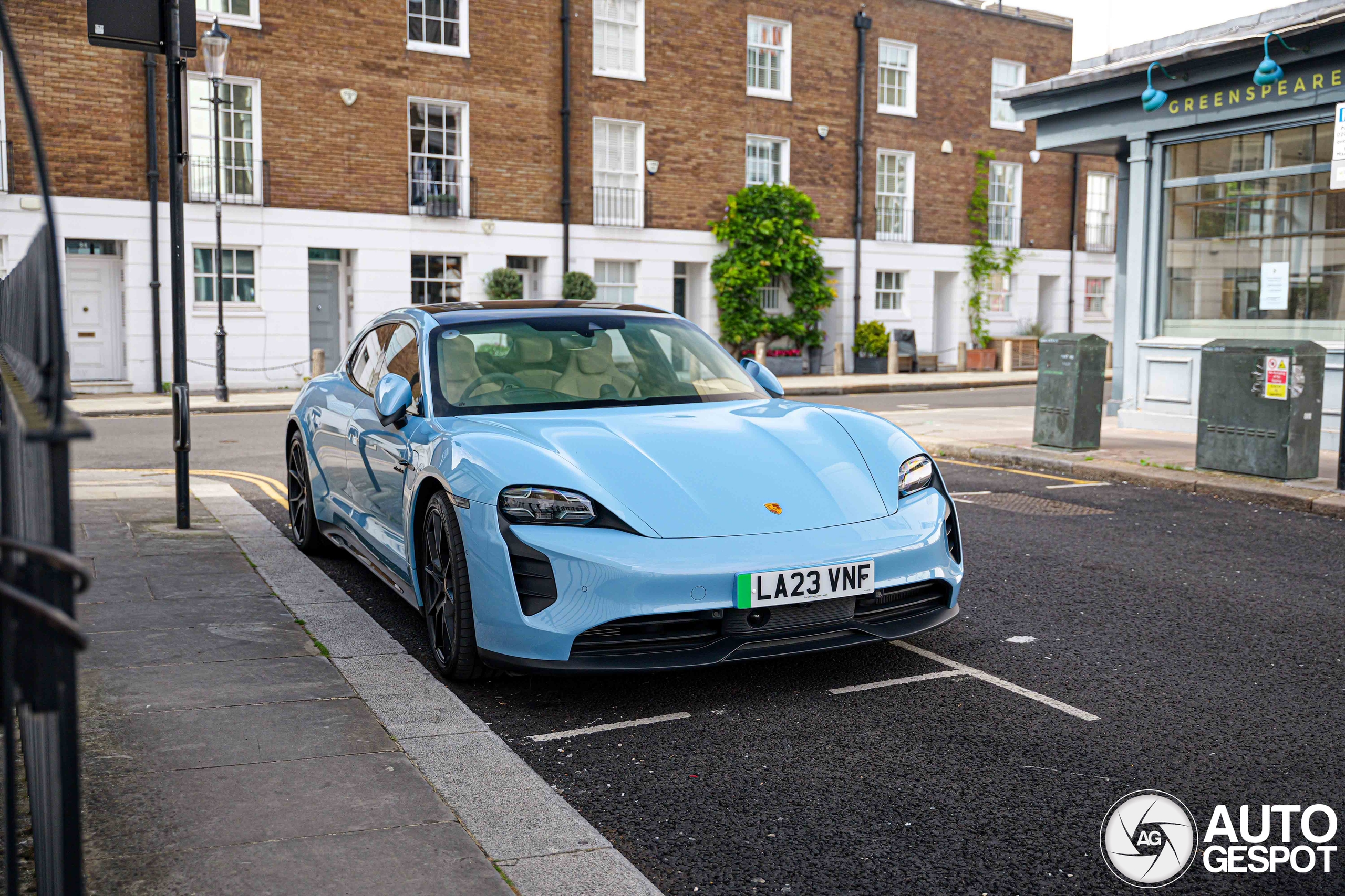 Porsche Taycan GTS Sport Turismo