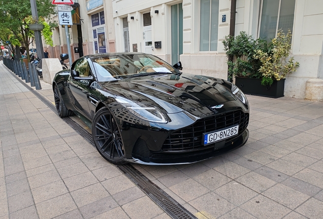 Aston Martin DB12