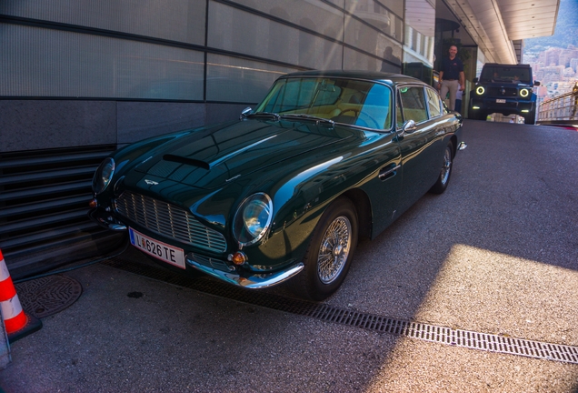 Aston Martin DB6 Superleggera