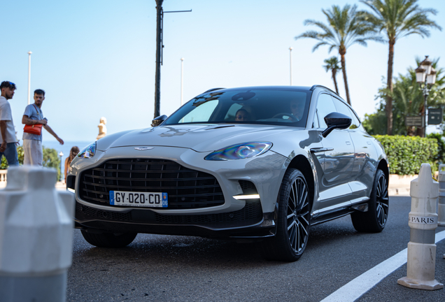 Aston Martin DBX