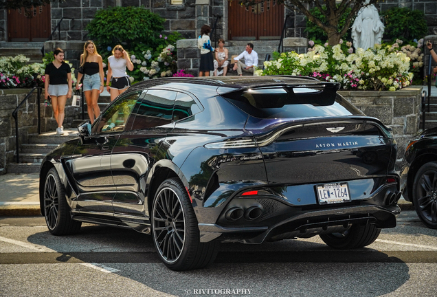 Aston Martin DBX707