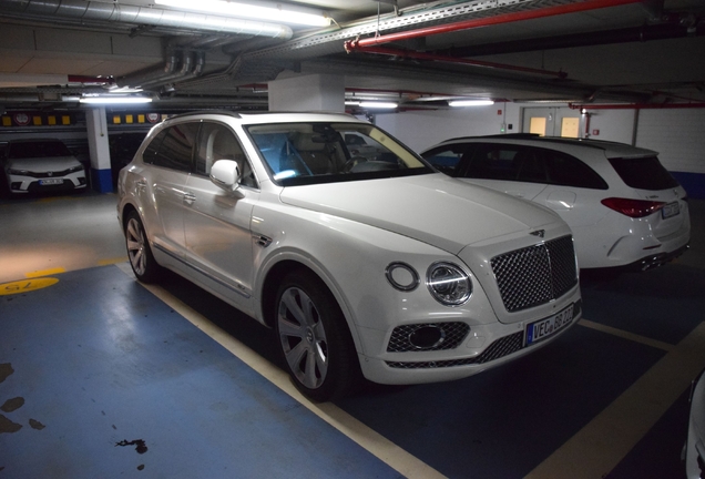 Bentley Bentayga Hybrid