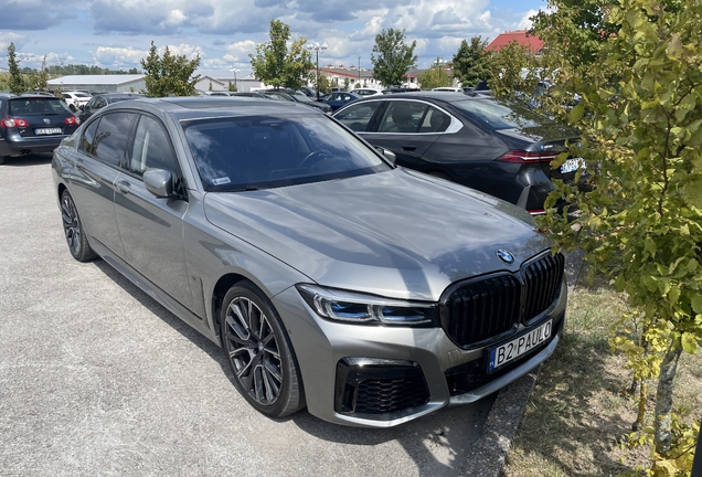 BMW M760Li xDrive 2019