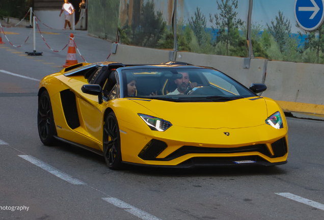 Lamborghini Aventador S LP740-4 Roadster