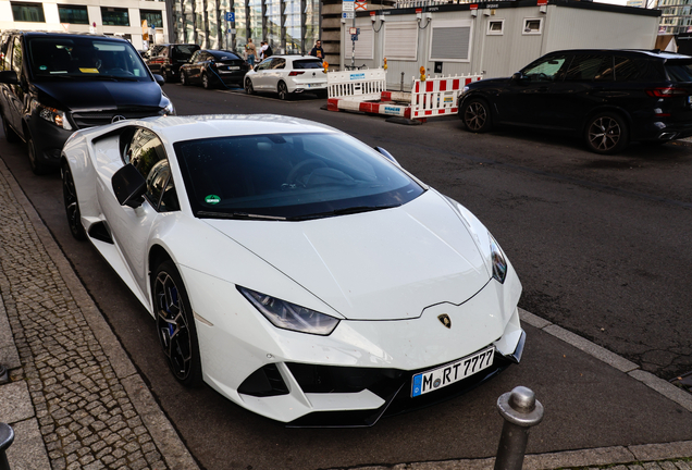 Lamborghini Huracán LP640-4 EVO