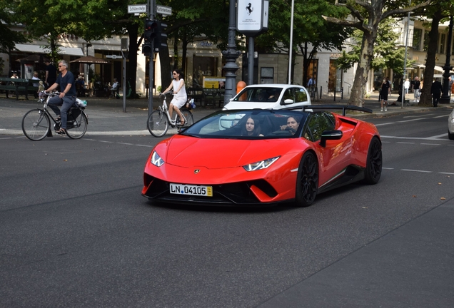 Lamborghini Huracán LP640-4 Performante Spyder