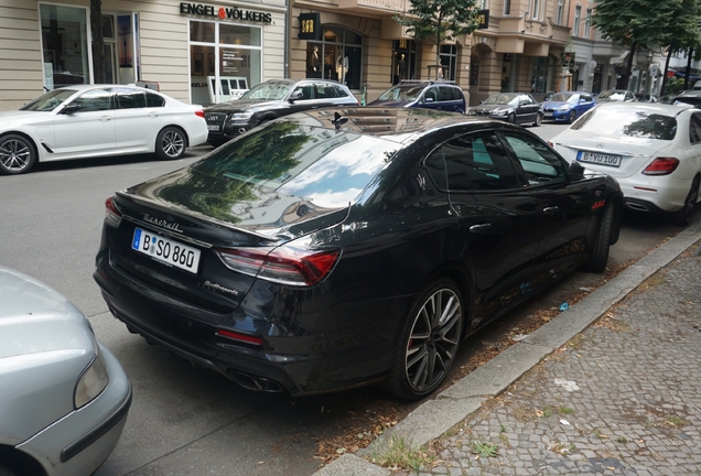 Maserati Quattroporte Trofeo