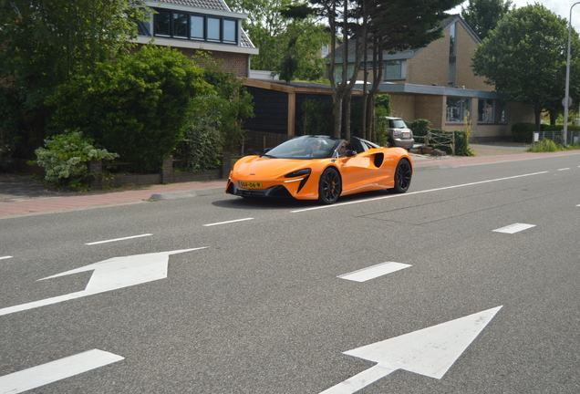 McLaren Artura Spider