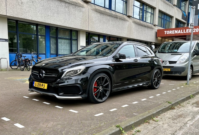 Mercedes-Benz GLA 45 AMG X156