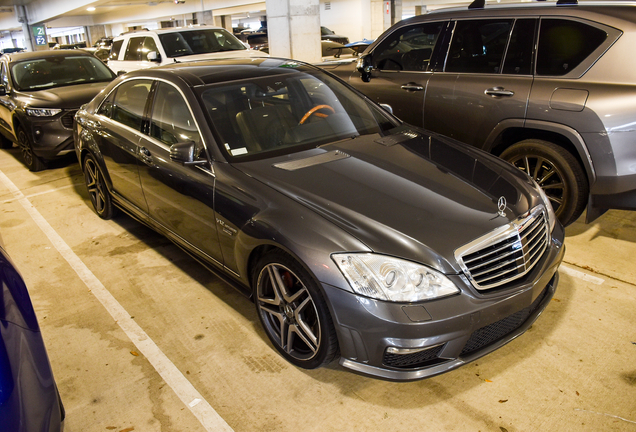 Mercedes-Benz Renntech S 65 AMG V221 2010