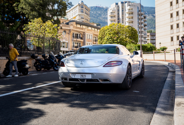 Mercedes-Benz SLS AMG