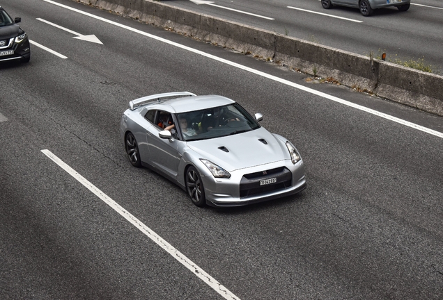 Nissan GT-R