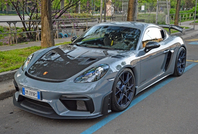 Porsche 718 Cayman GT4 RS Weissach Package