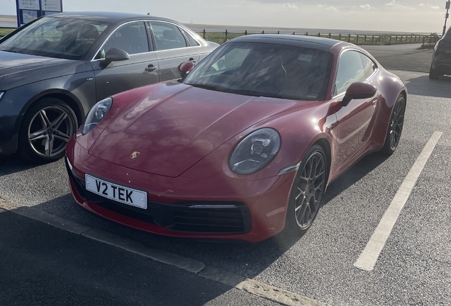 Porsche 992 Carrera 4S