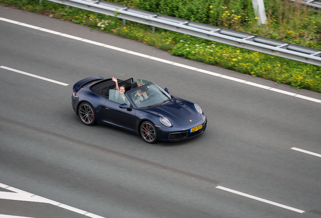 Porsche 992 Carrera 4S Cabriolet