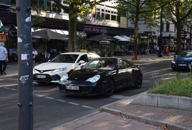 Porsche 996 Turbo