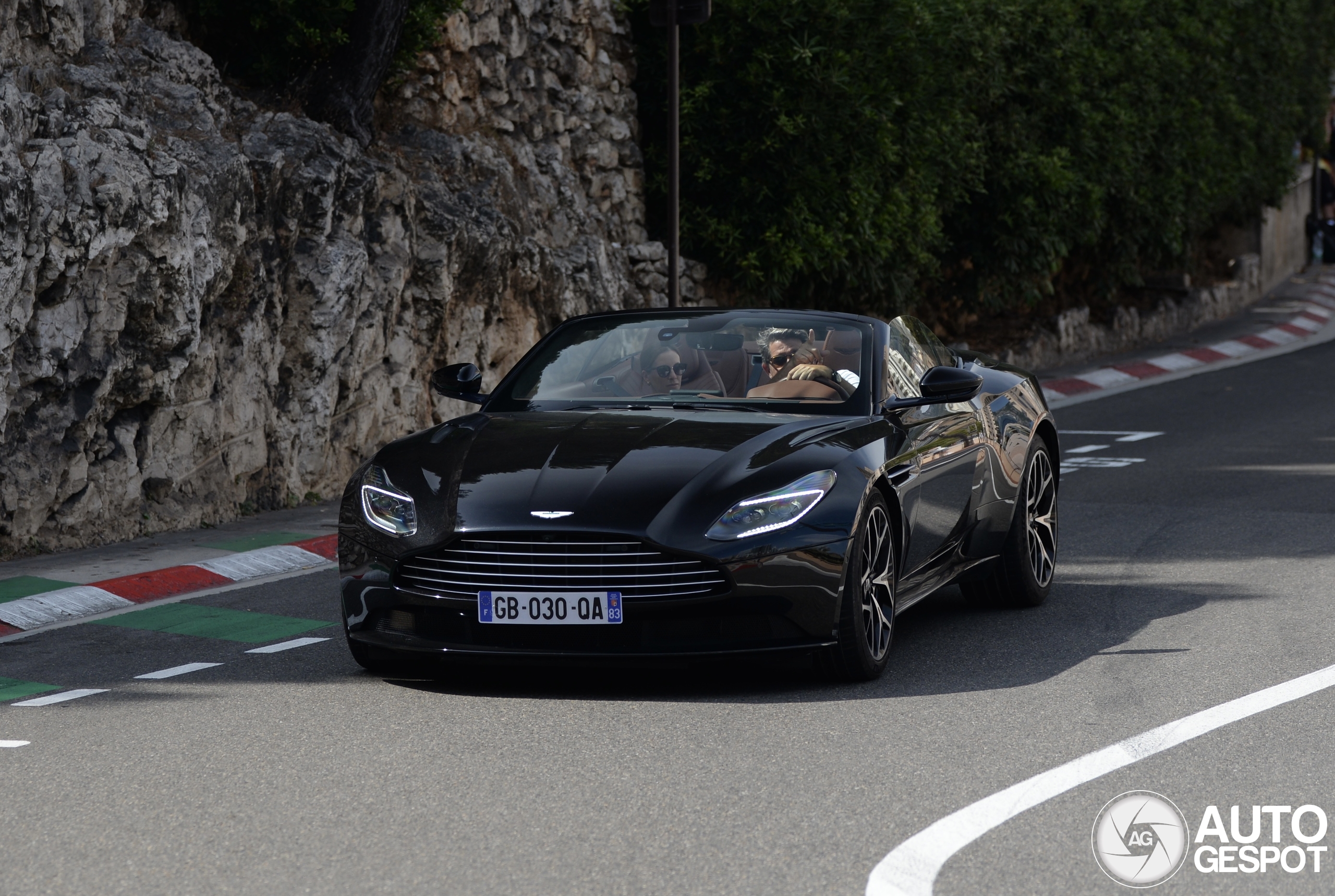 Aston Martin DB11 V8 Volante