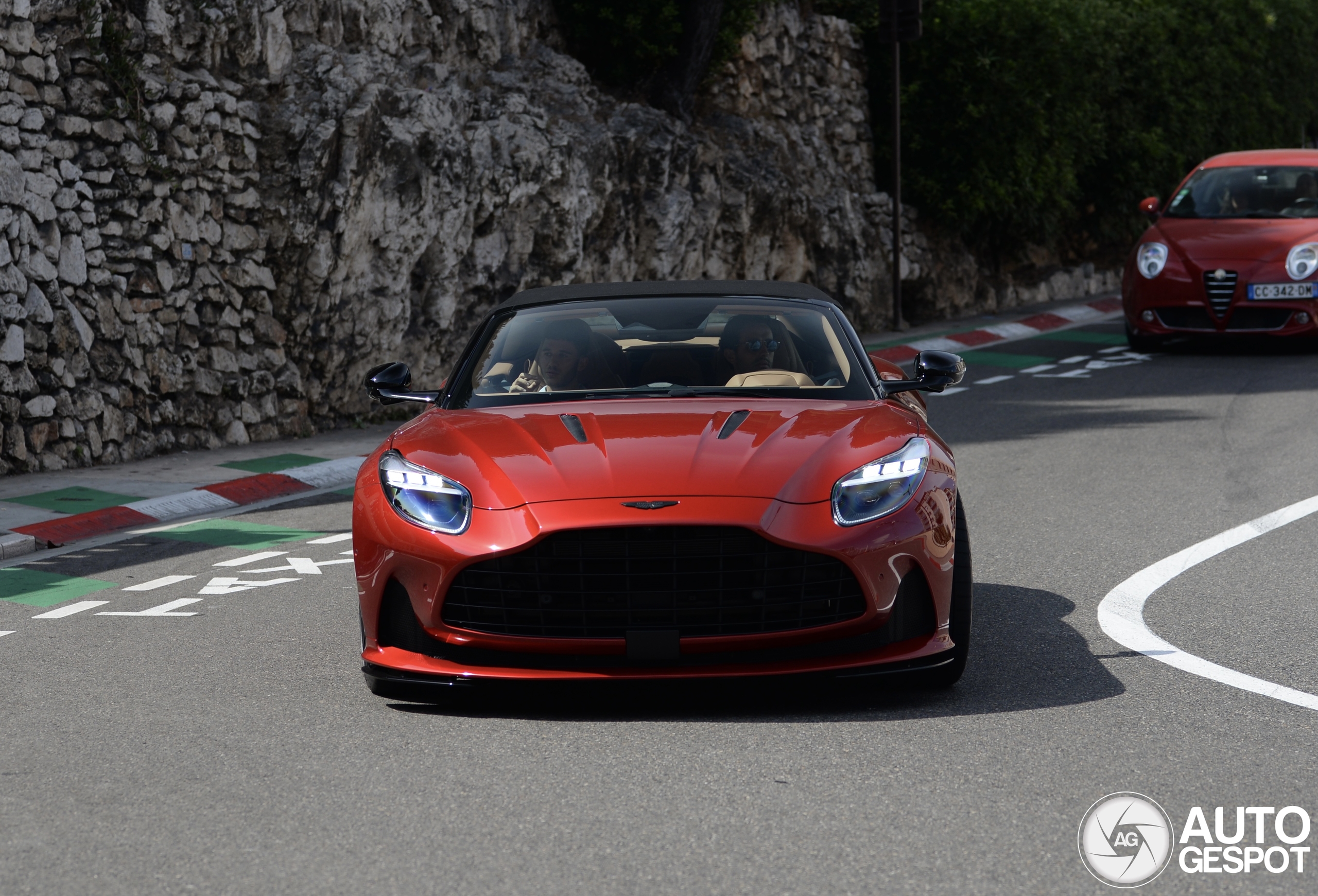 Aston Martin DB12 Volante