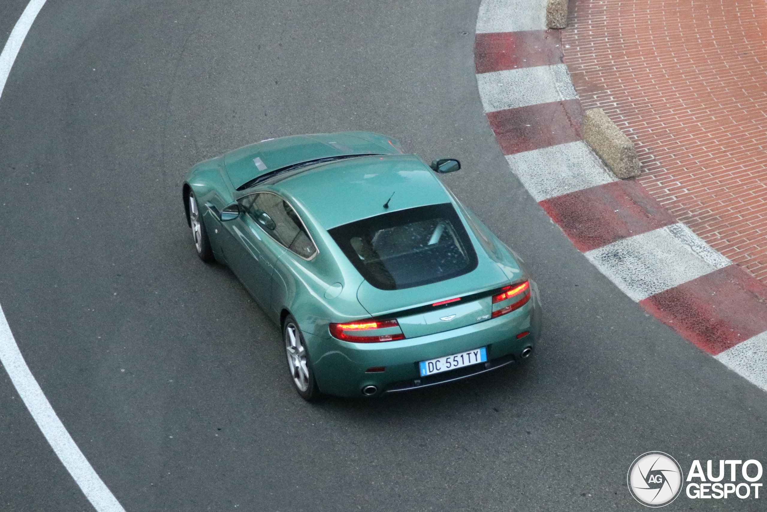 Aston Martin V8 Vantage