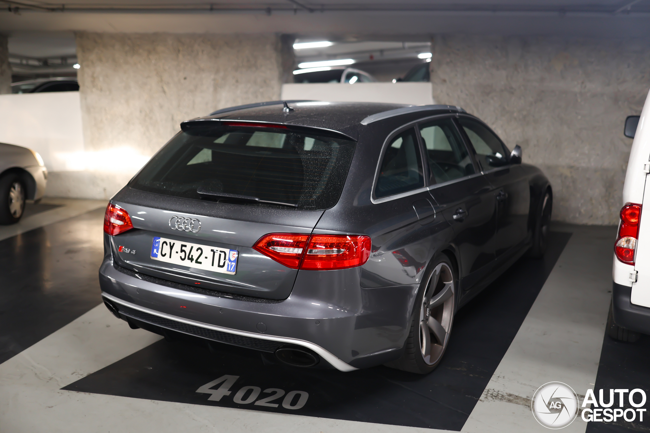 Audi RS4 Avant B8