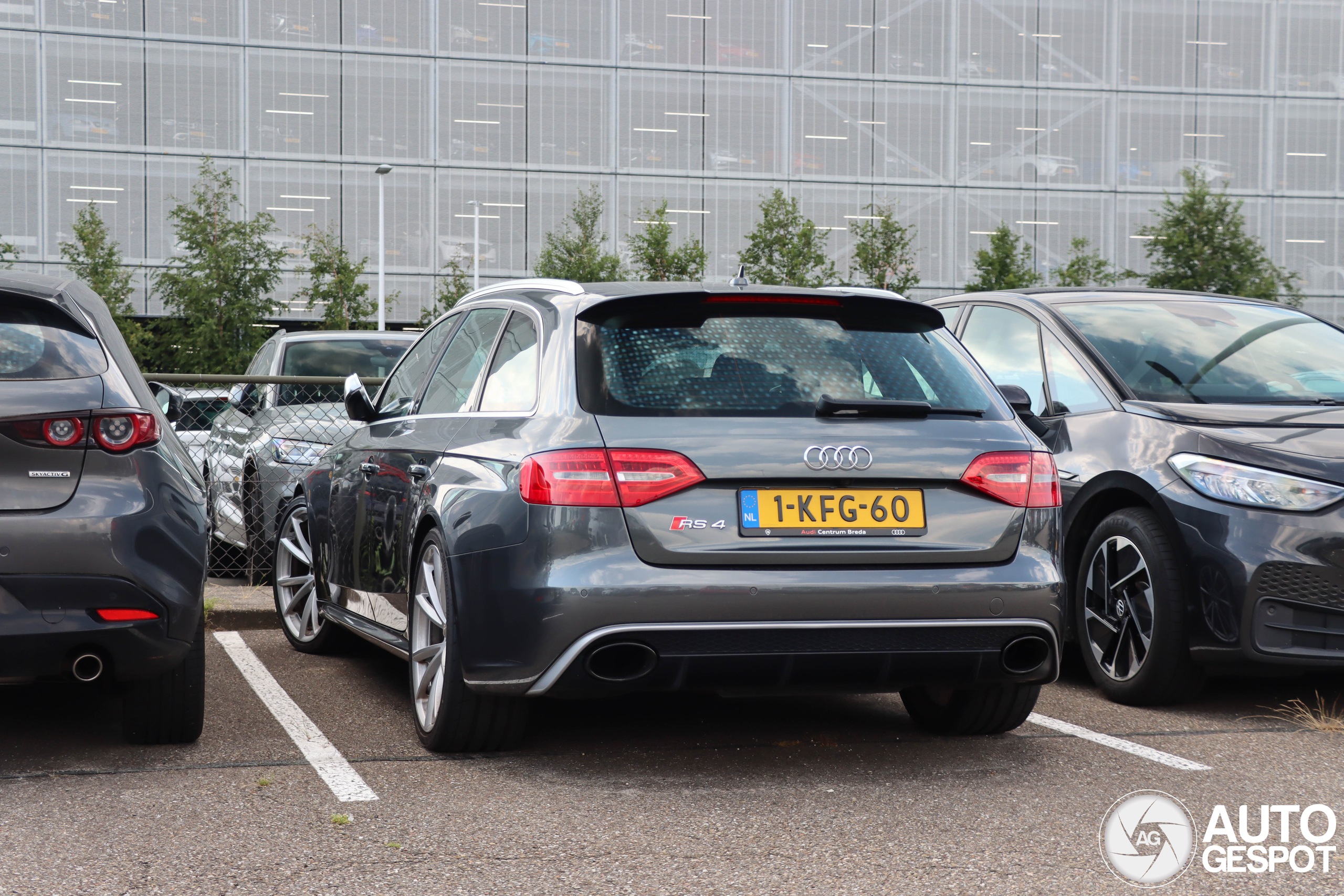 Audi RS4 Avant B8