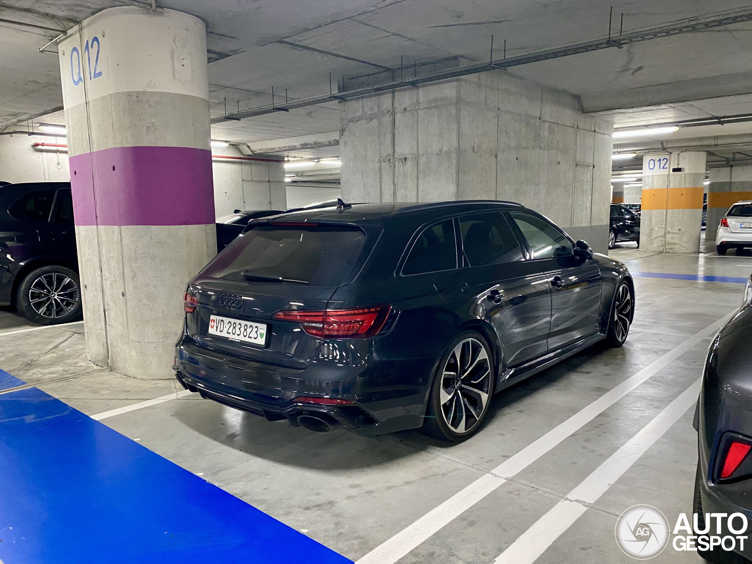 Audi RS4 Avant B9