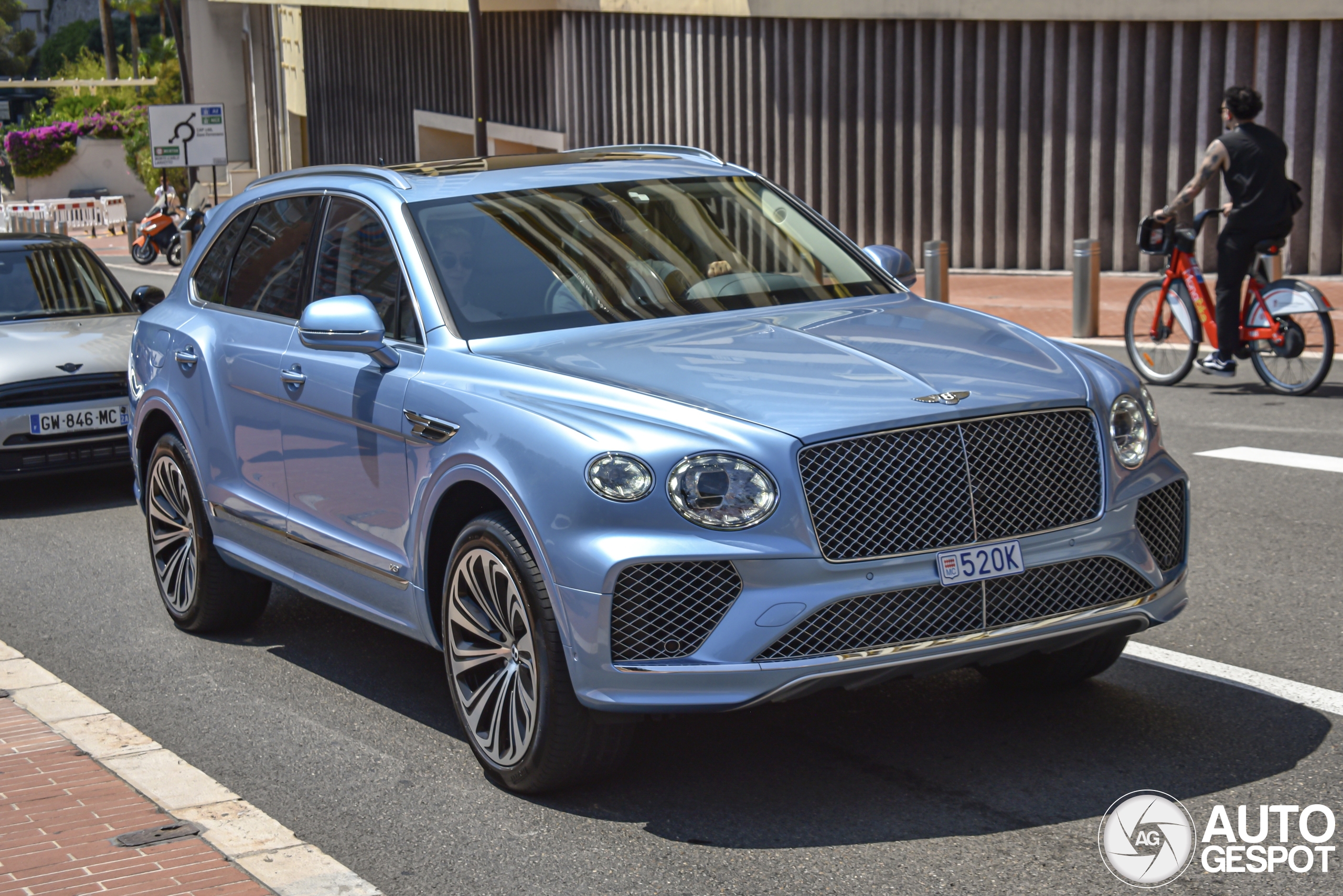 Bentley Bentayga V8 2021