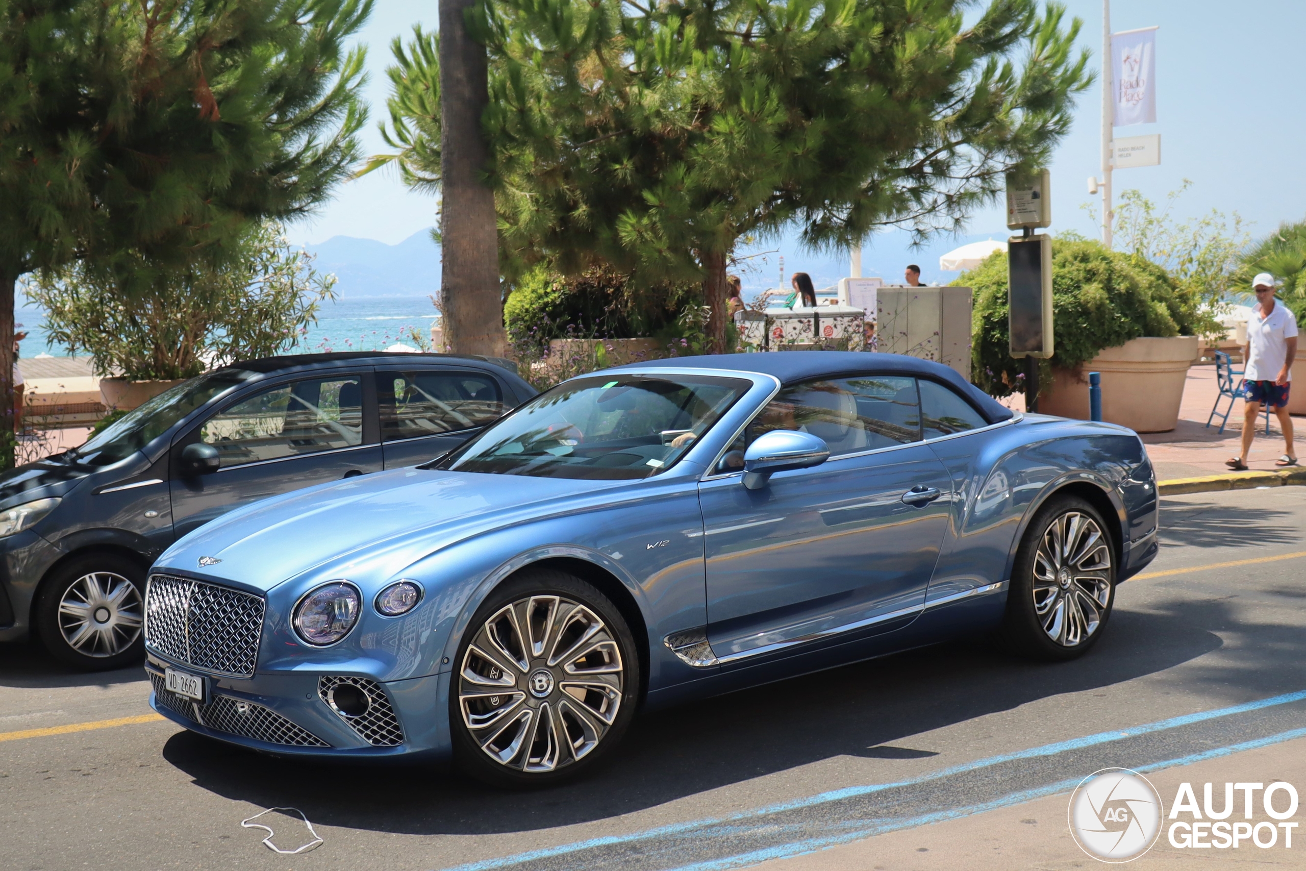 Bentley Continental GTC 2019 Mulliner