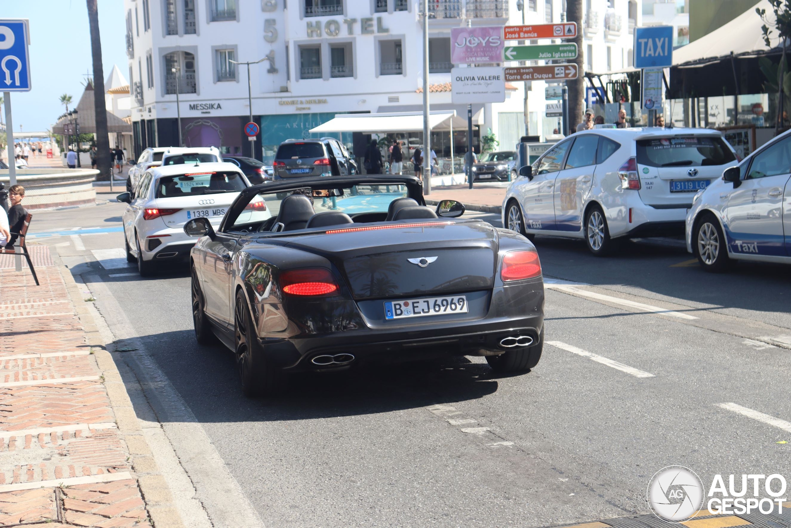 Bentley Continental GTC V8 S