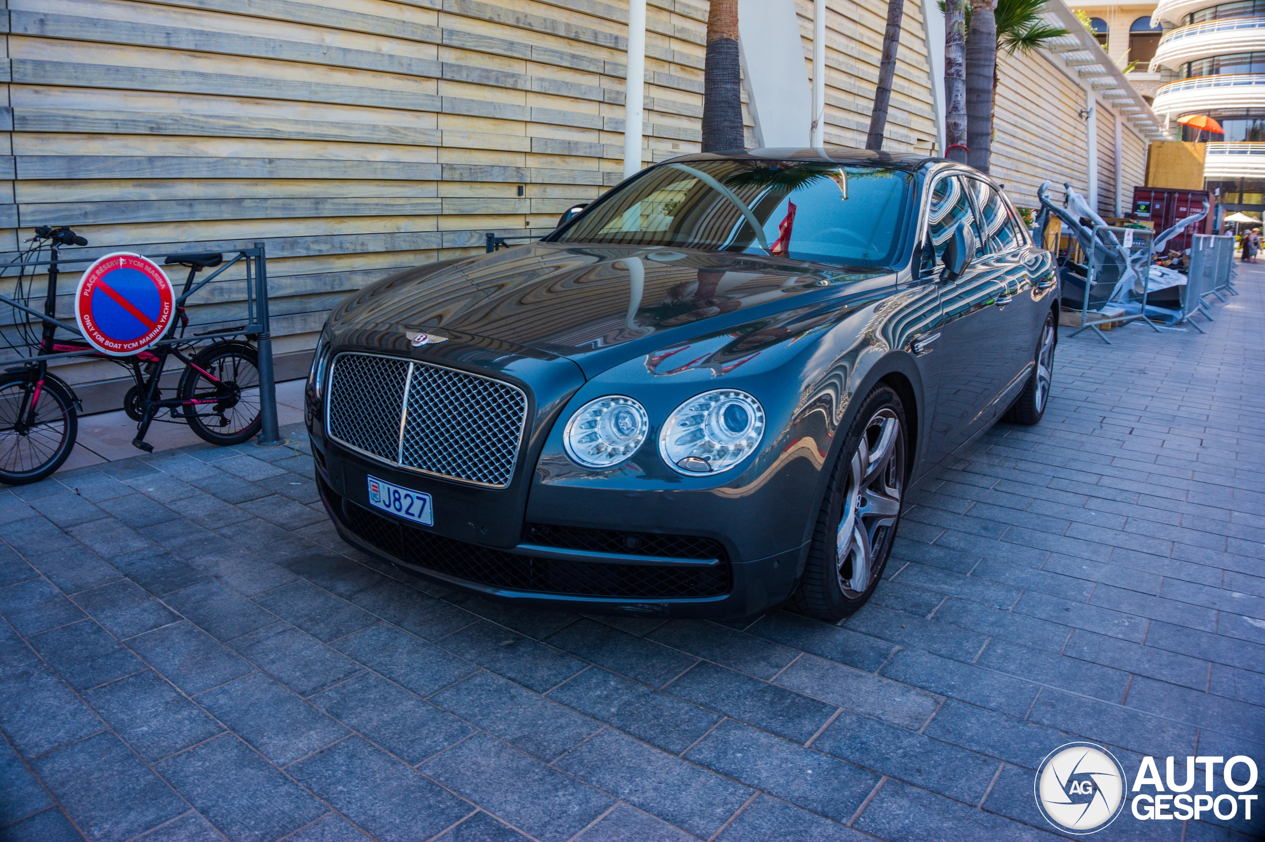 Bentley Flying Spur V8