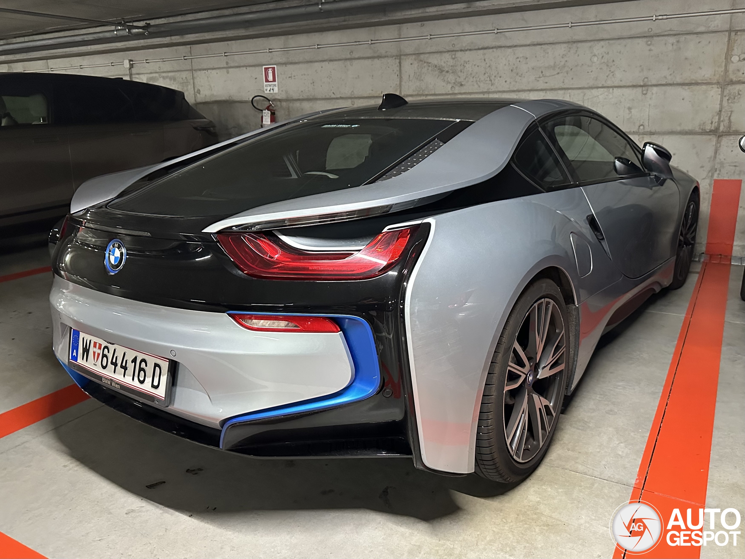 BMW i8