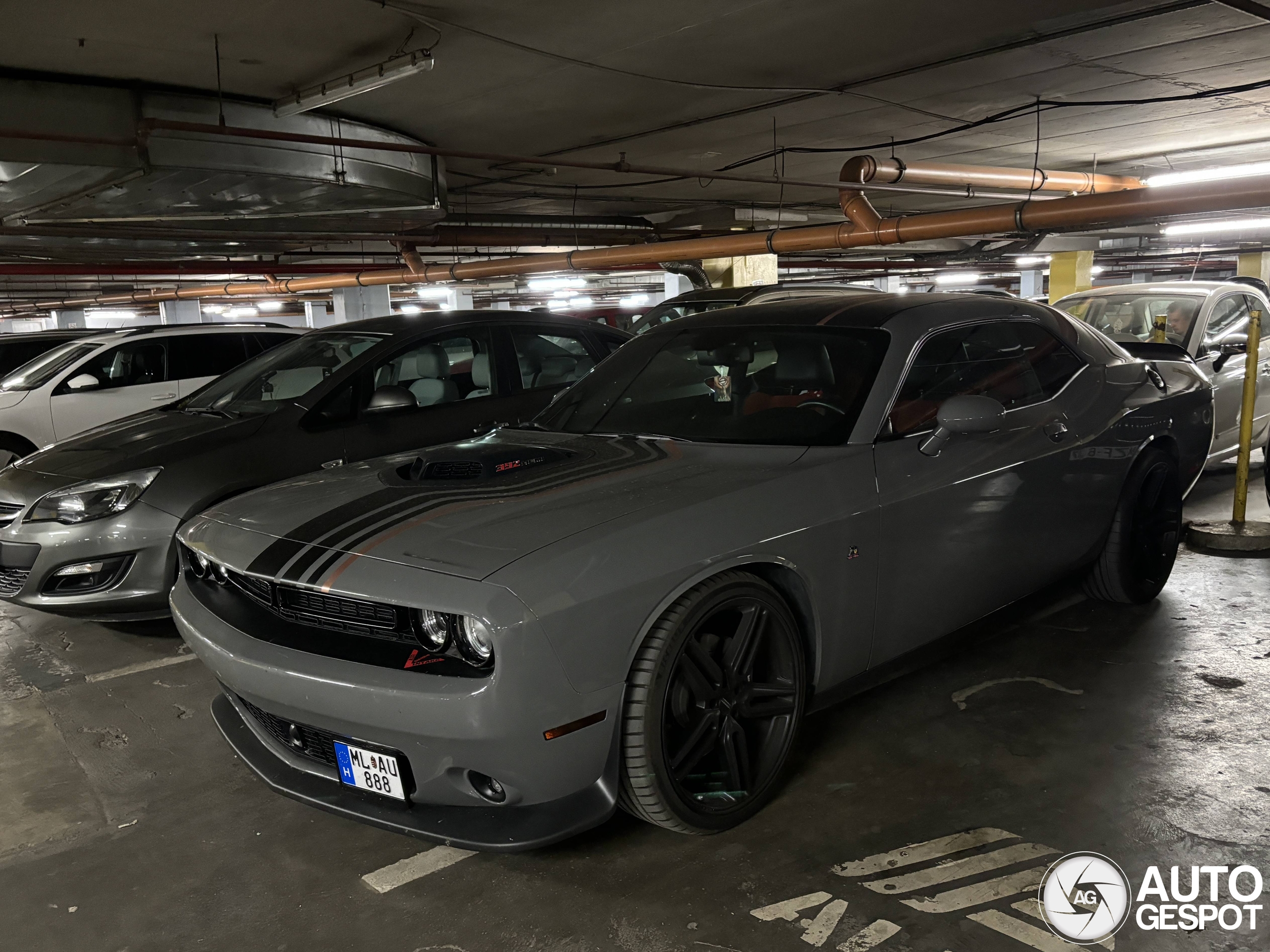 Dodge Challenger SRT-8 392