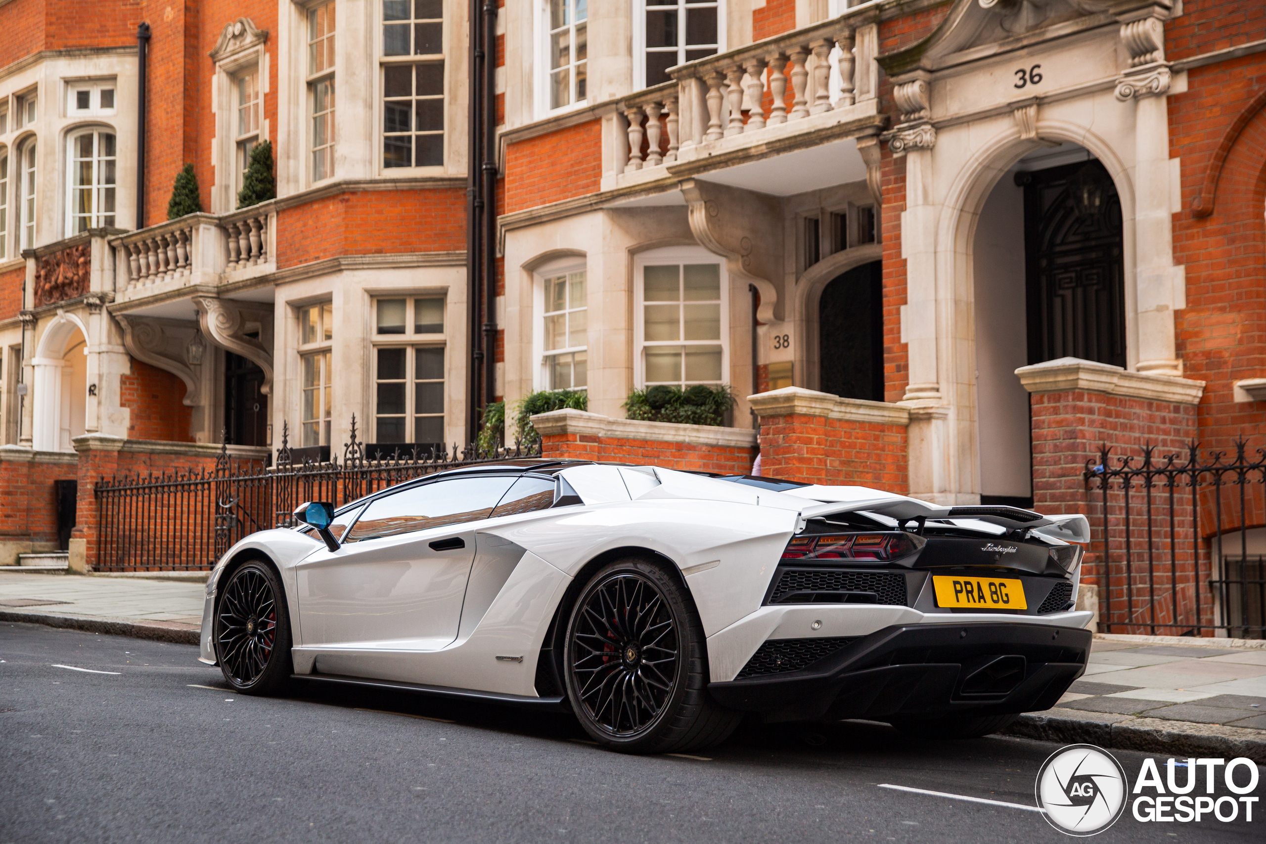 Lamborghini Aventador S LP740-4 Roadster