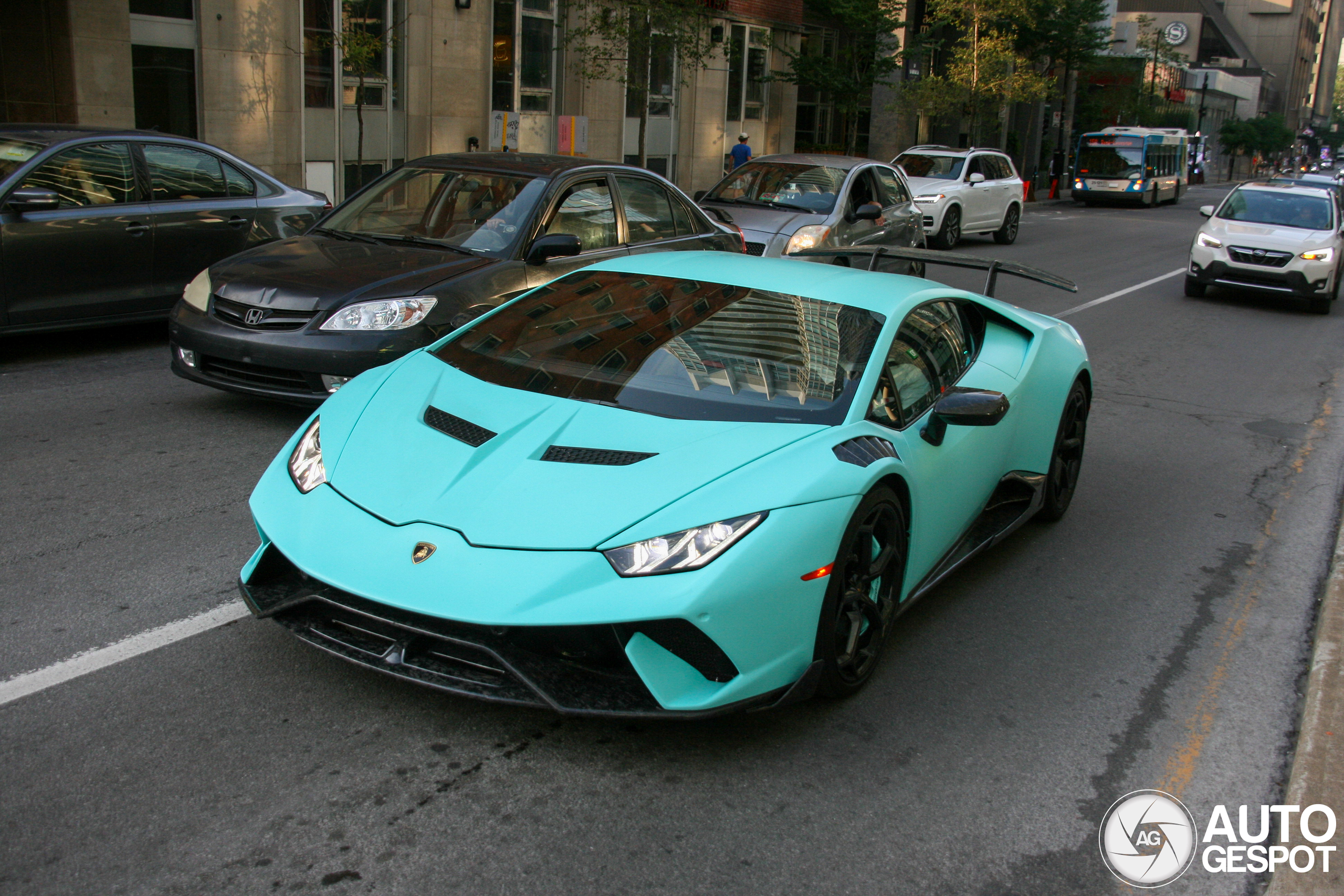 Lamborghini Huracán LP640-4 Performante