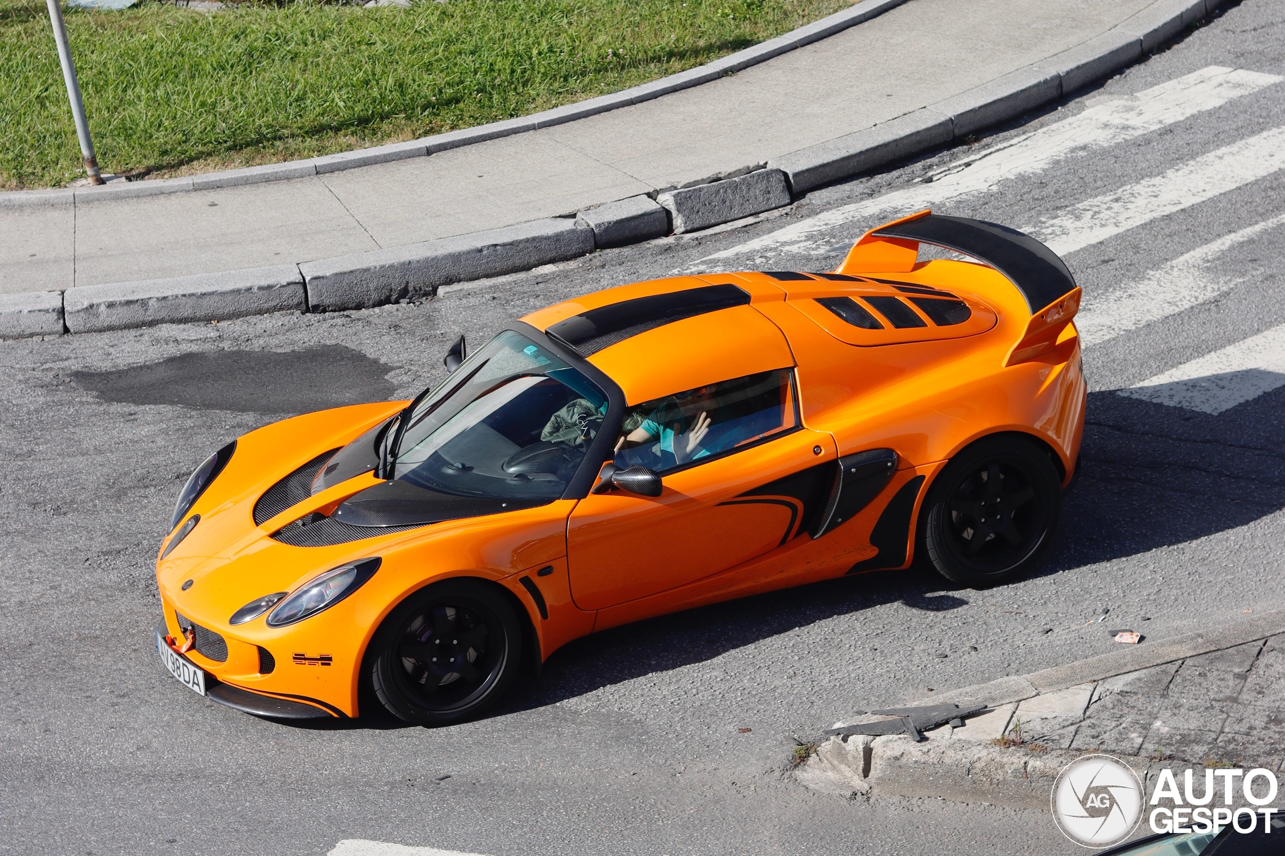 京商ミニッツ LOTUS EXIGE CUP 260（オレンジ） 新品】新品 京商 ミニッツ ロータス エキシージ 260 オレンジ