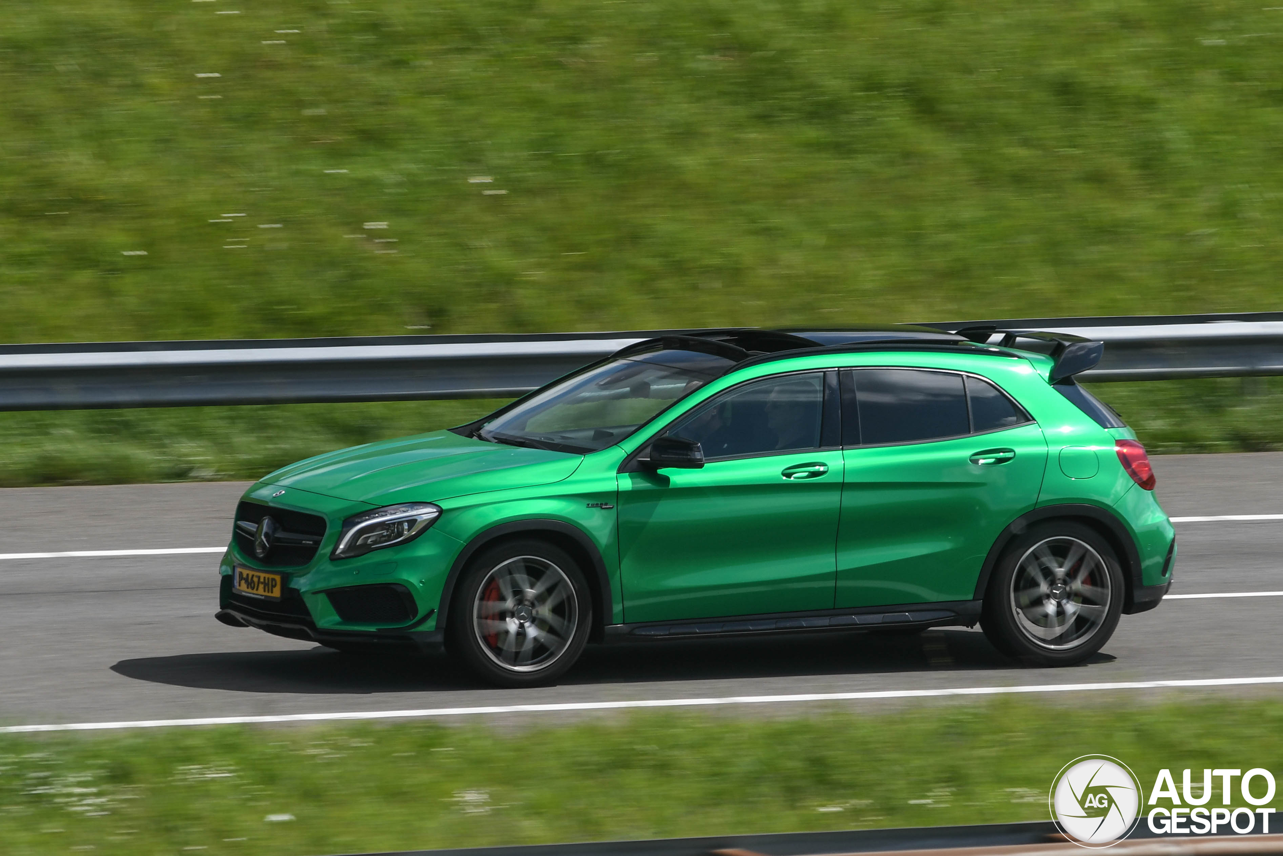 Mercedes-Benz GLA 45 AMG X156