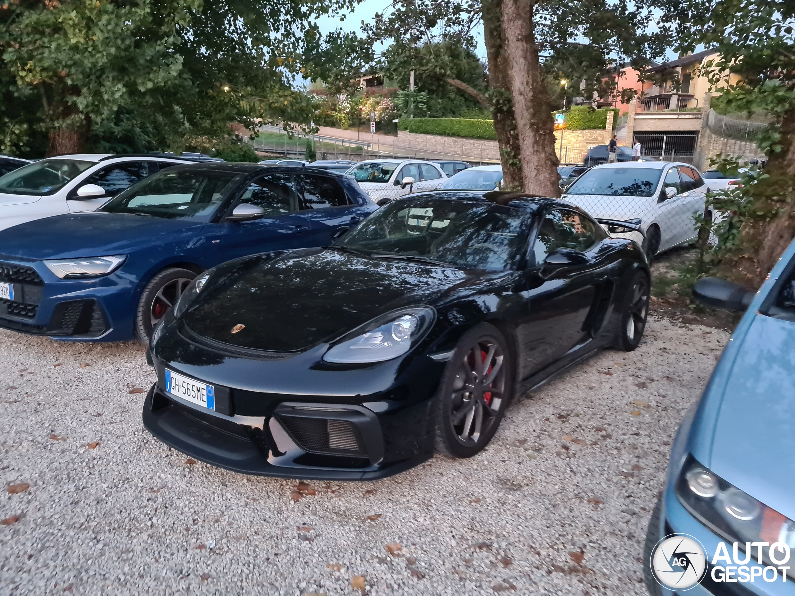 Porsche 718 Cayman GT4