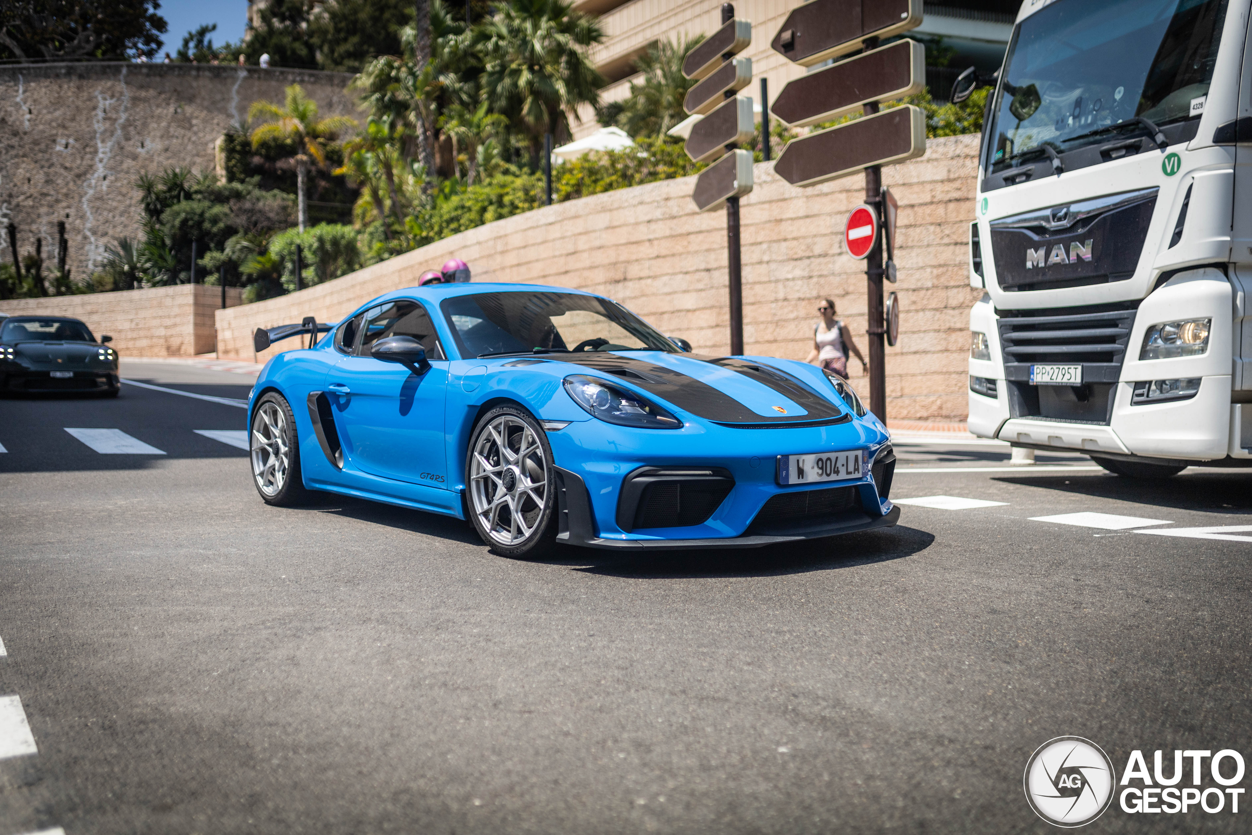 Porsche 718 Cayman GT4 RS Weissach Package