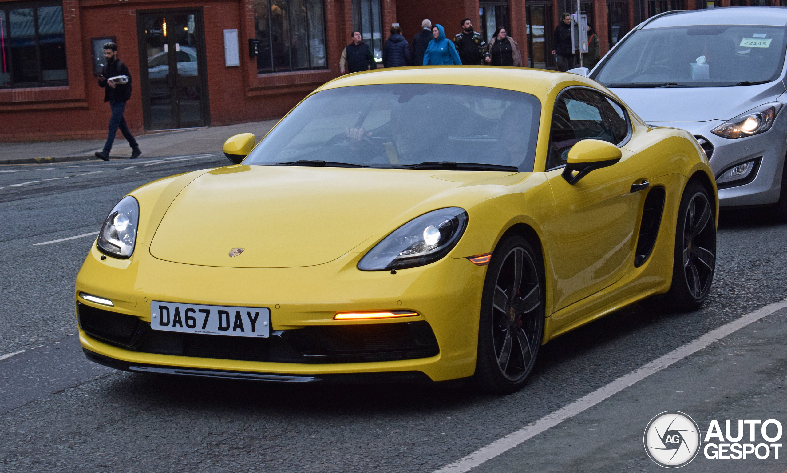 Porsche 718 Cayman S