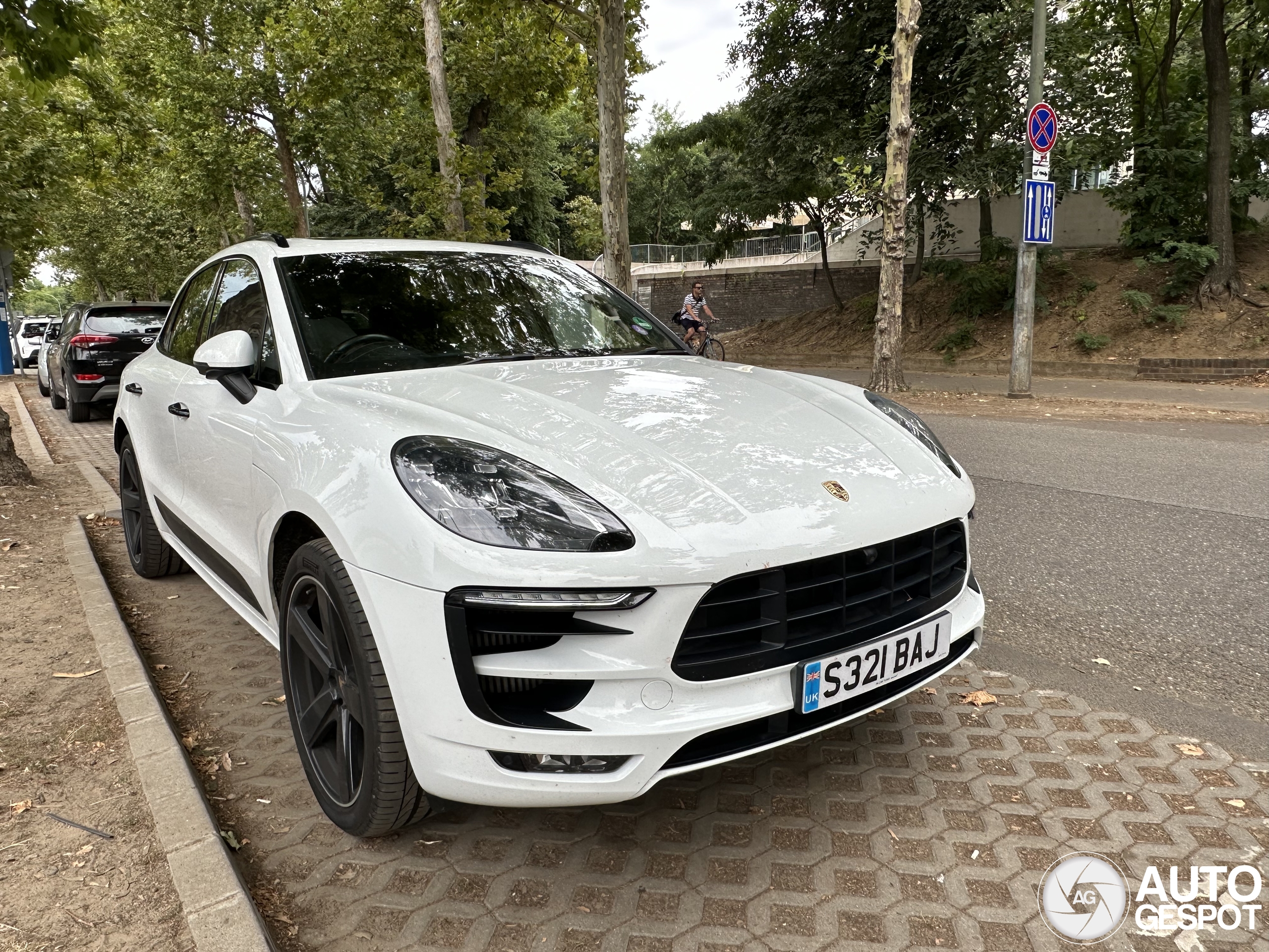 Porsche 95B Macan GTS