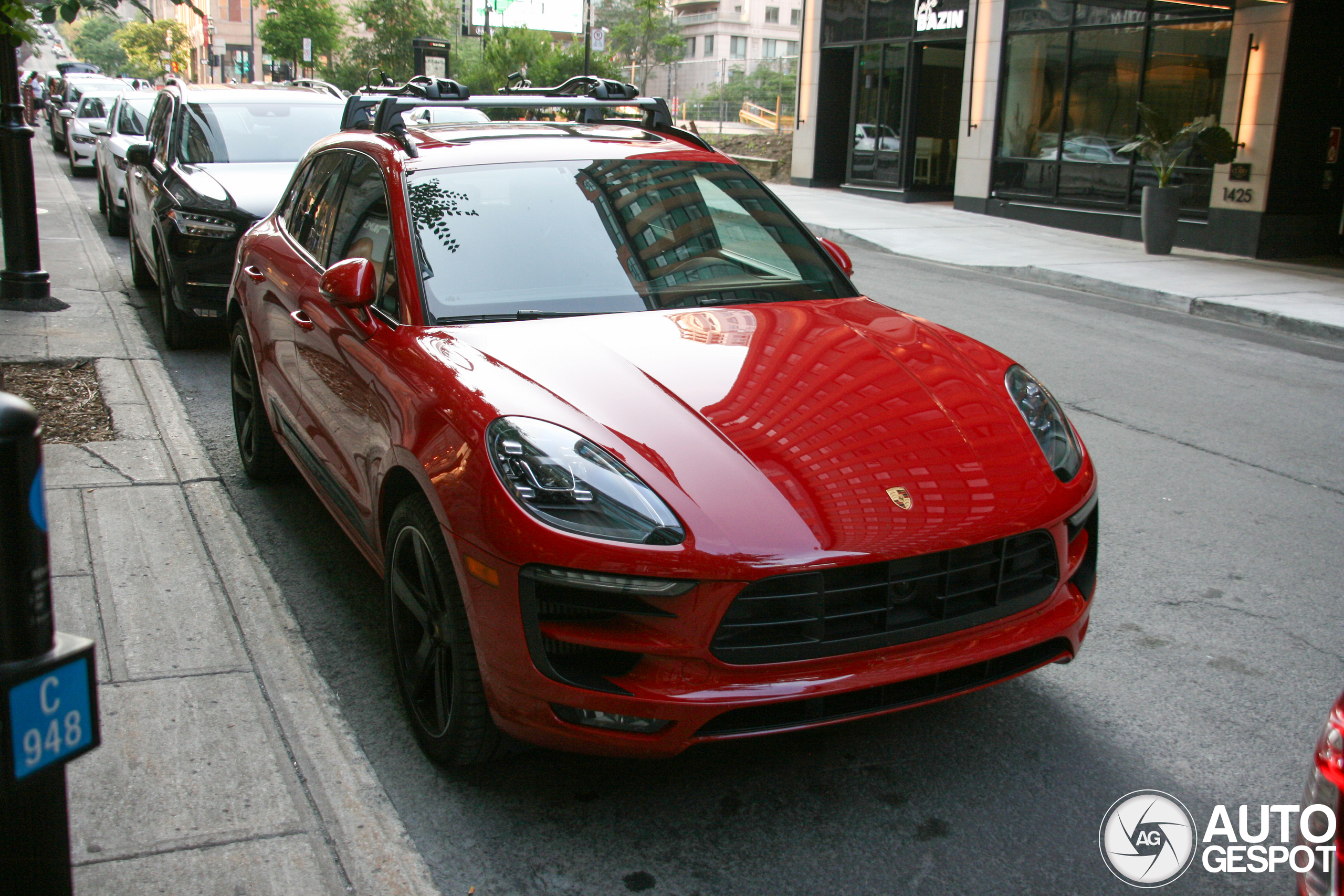 Porsche 95B Macan GTS