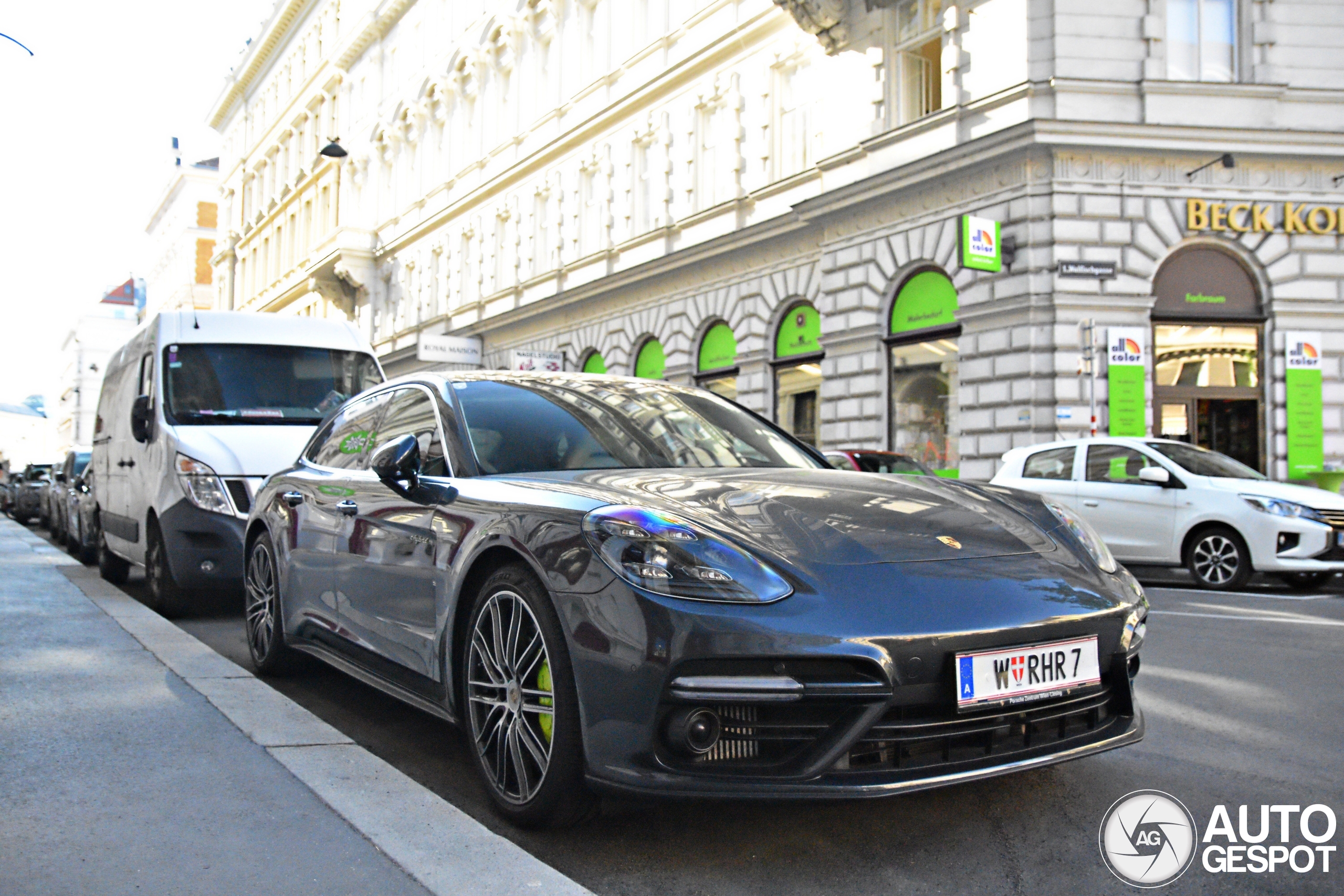 Porsche 971 Panamera Turbo S E-Hybrid Sport Turismo