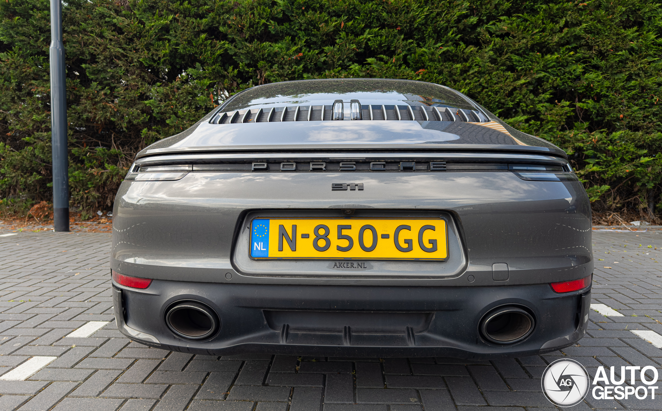 Porsche 992 Carrera 4S