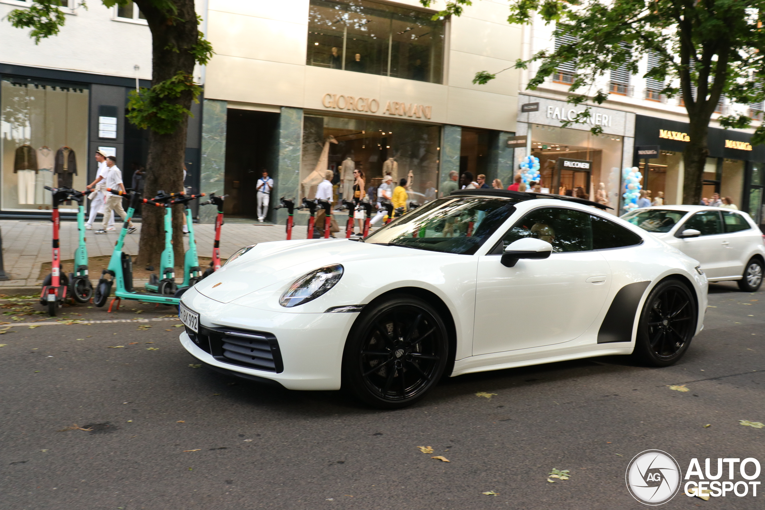 Porsche 992 Carrera 4S