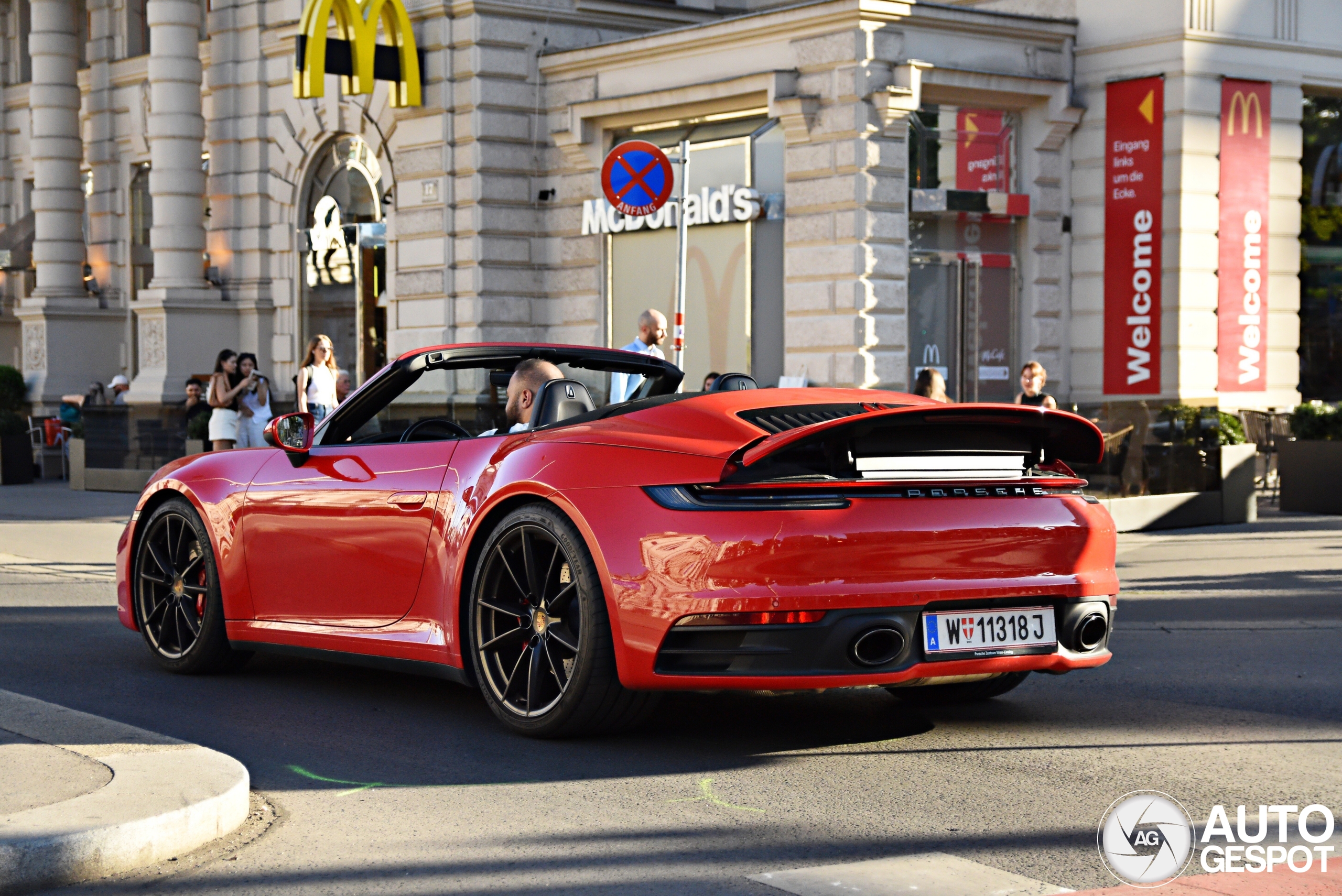 Porsche 992 Carrera 4S Cabriolet