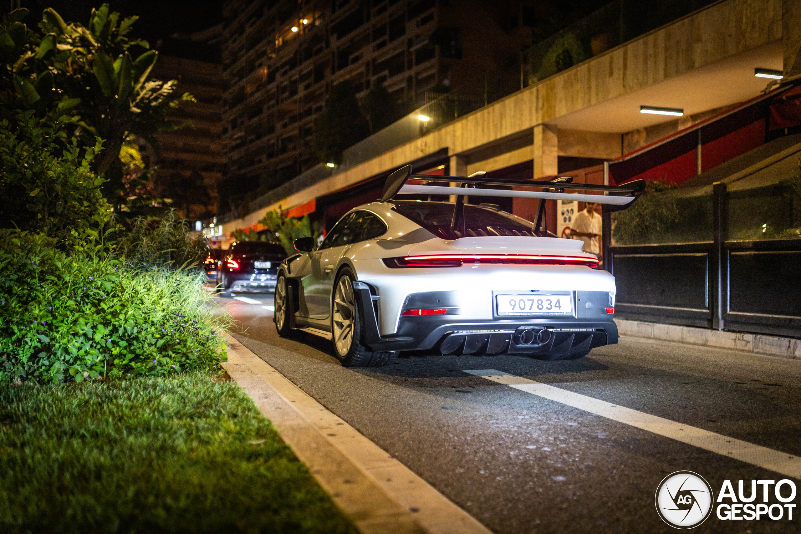 Porsche 992 GT3 RS Weissach Package